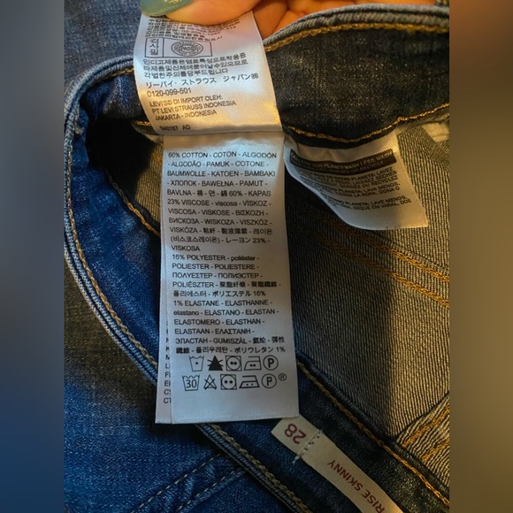 Levi’s Jeans, 721 High Raise Skinny jeans, medium/dark wash, size 28 - Picture 4 of 5